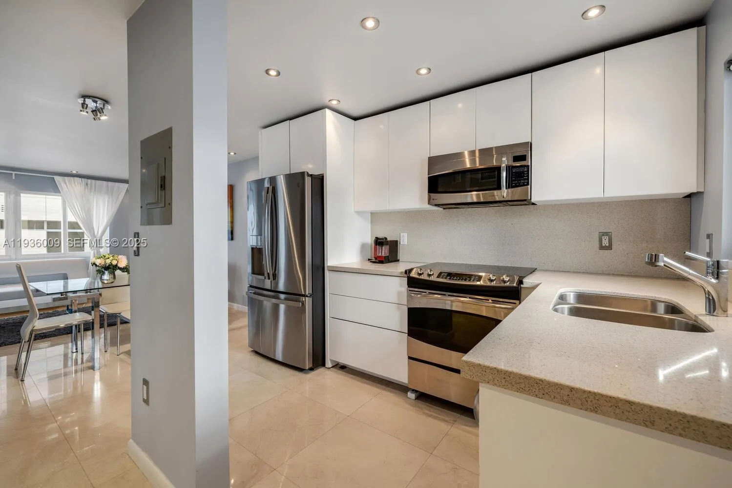 325 Ocean Dr # 409, Miami Beach FL 33139