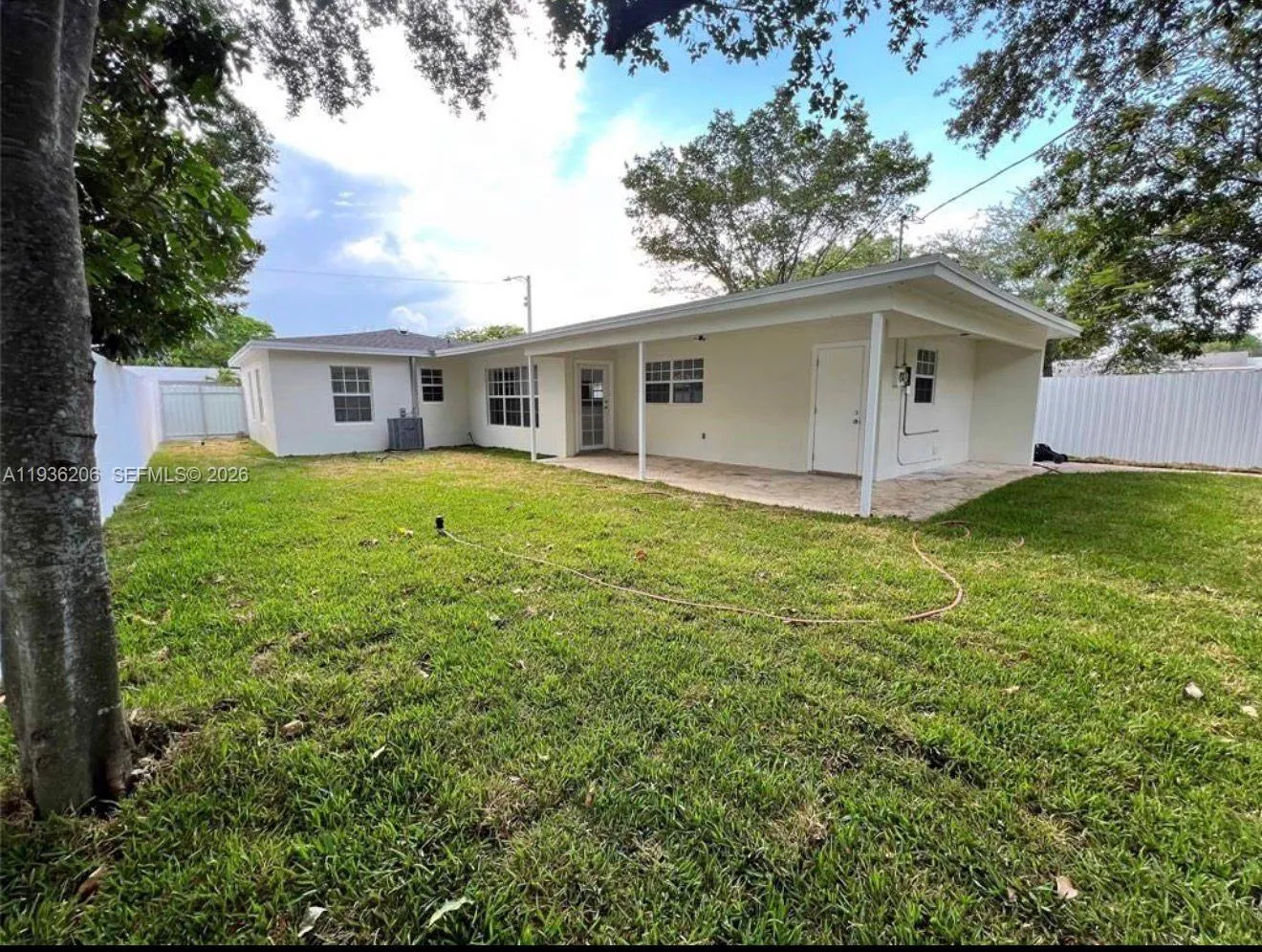 1220 N Andrews Ave, Fort Lauderdale FL 33311