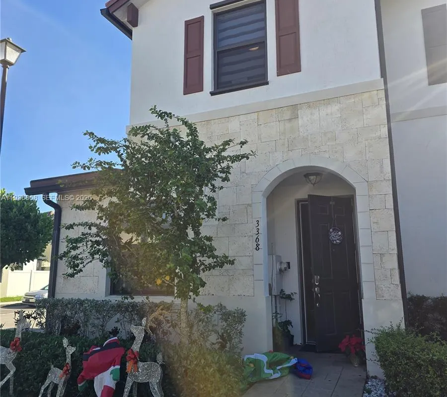3368 W 105th Ter, Hialeah FL 33018