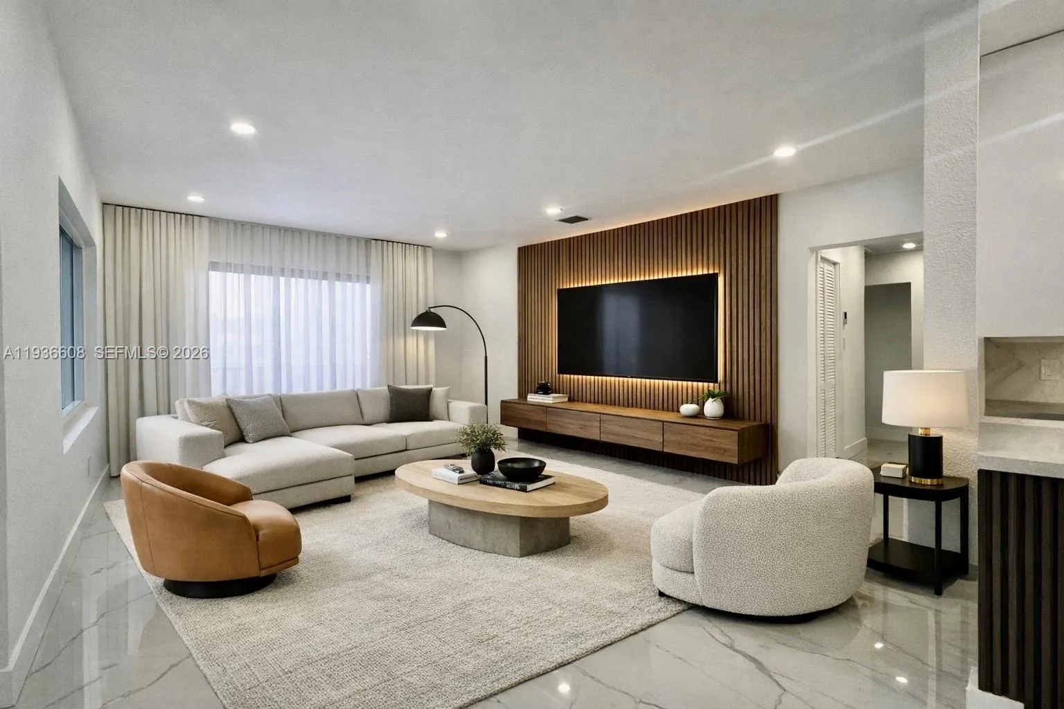 542 E 20th St, Hialeah FL 33013