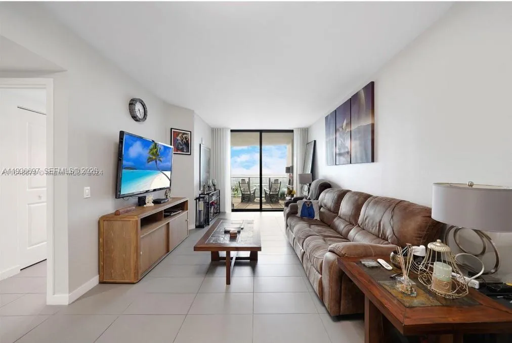 1600 NE 1st Ave # 2811, Miami FL 33132