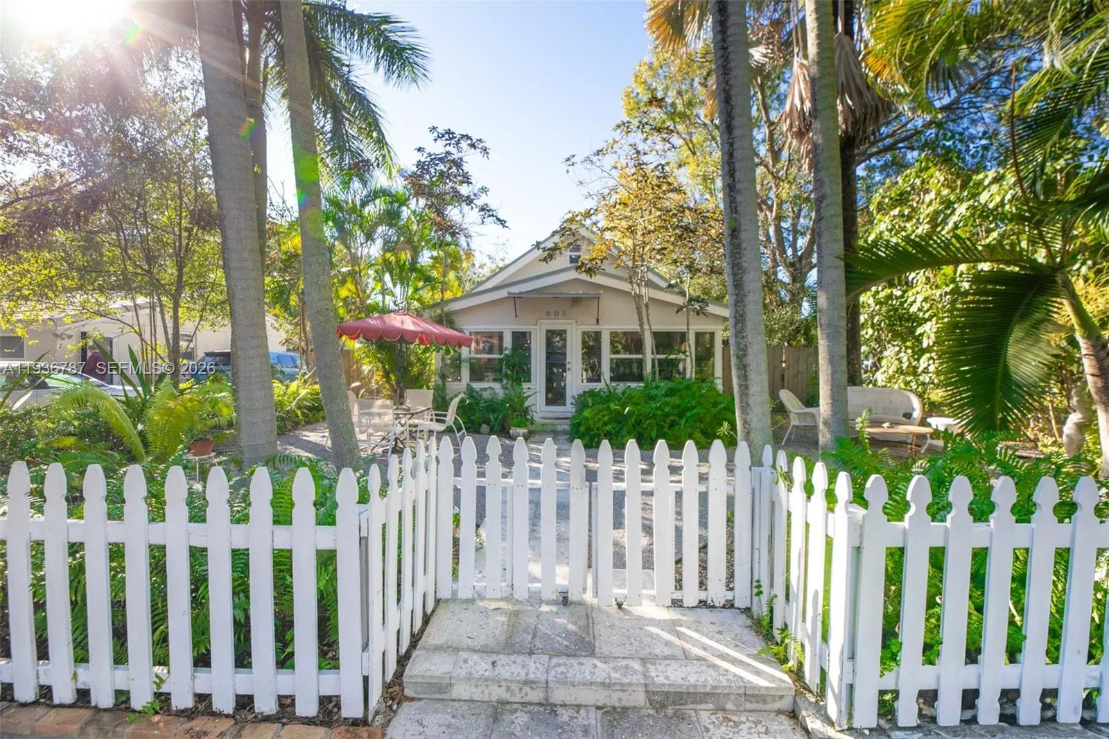 605 SW 6th Ave, Fort Lauderdale FL 33315