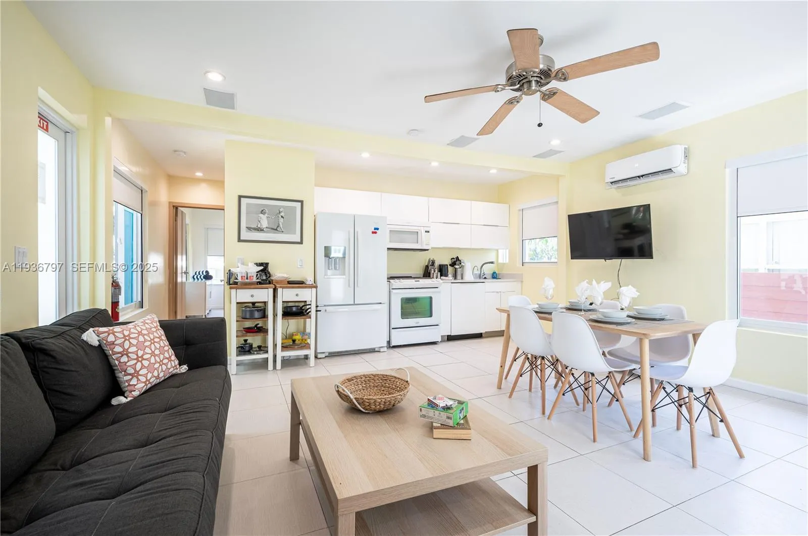 334 Oregon St, Hollywood FL 33019