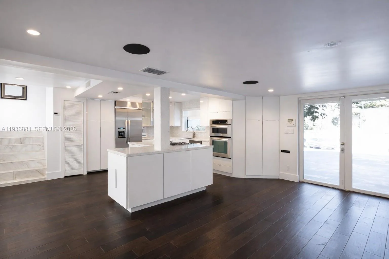 2413 Nassau Ln, Fort Lauderdale FL 33312