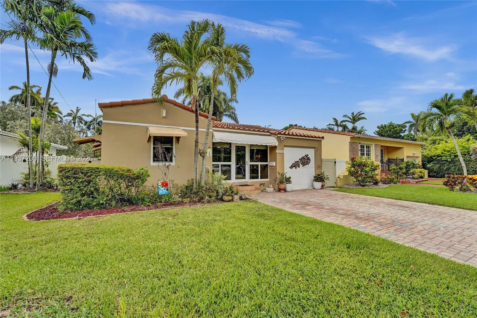 2 bedroom 2 bath for sale at 1340 Jackson St, Hollywood FL 33019