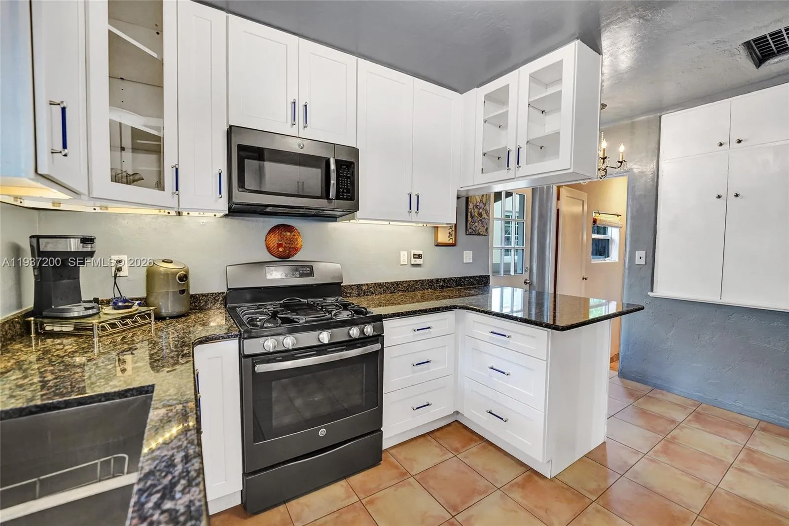 1340 Jackson St, Hollywood FL 33019