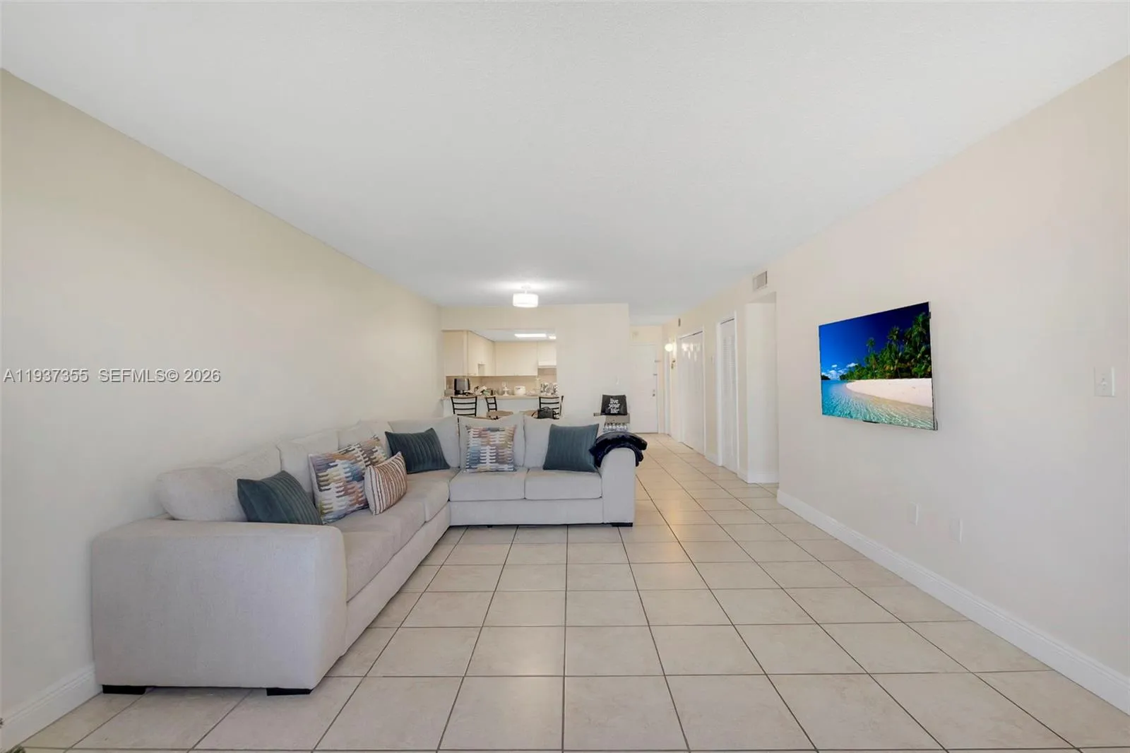 2 bedroom 1 bath for sale at 6940 Miami Gardens Dr # 531, Hialeah FL 33015