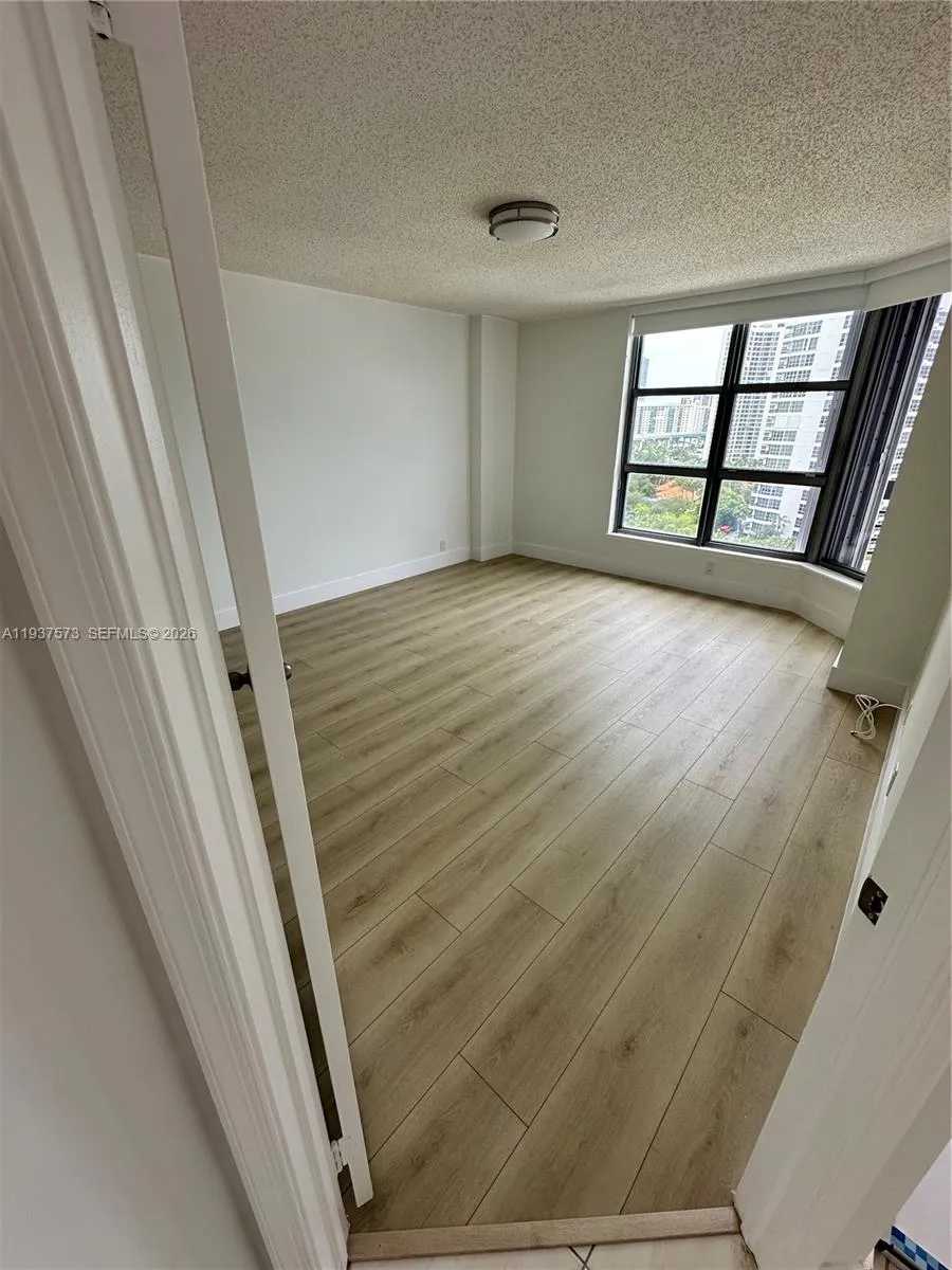 3530 MYSTIC POINTE DR # 1213, Aventura FL 33180