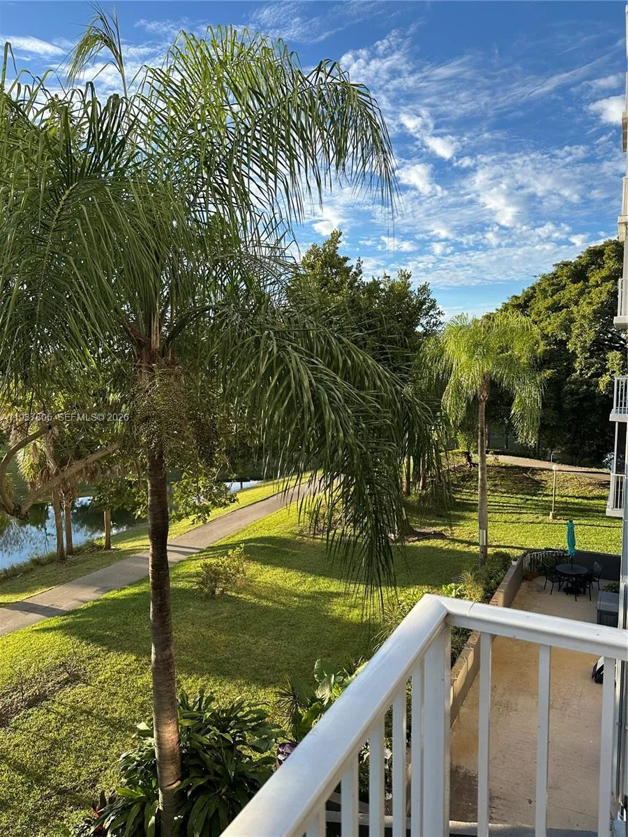 3850 Washington St # 314, Hollywood FL 33021