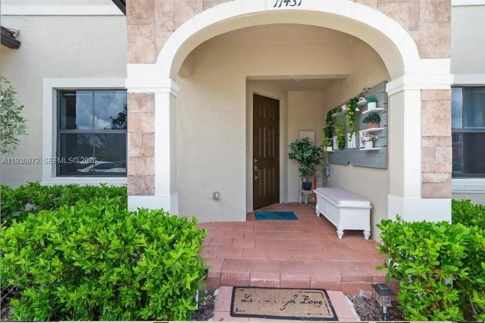 11431 W 32nd Ln, Hialeah FL 33018