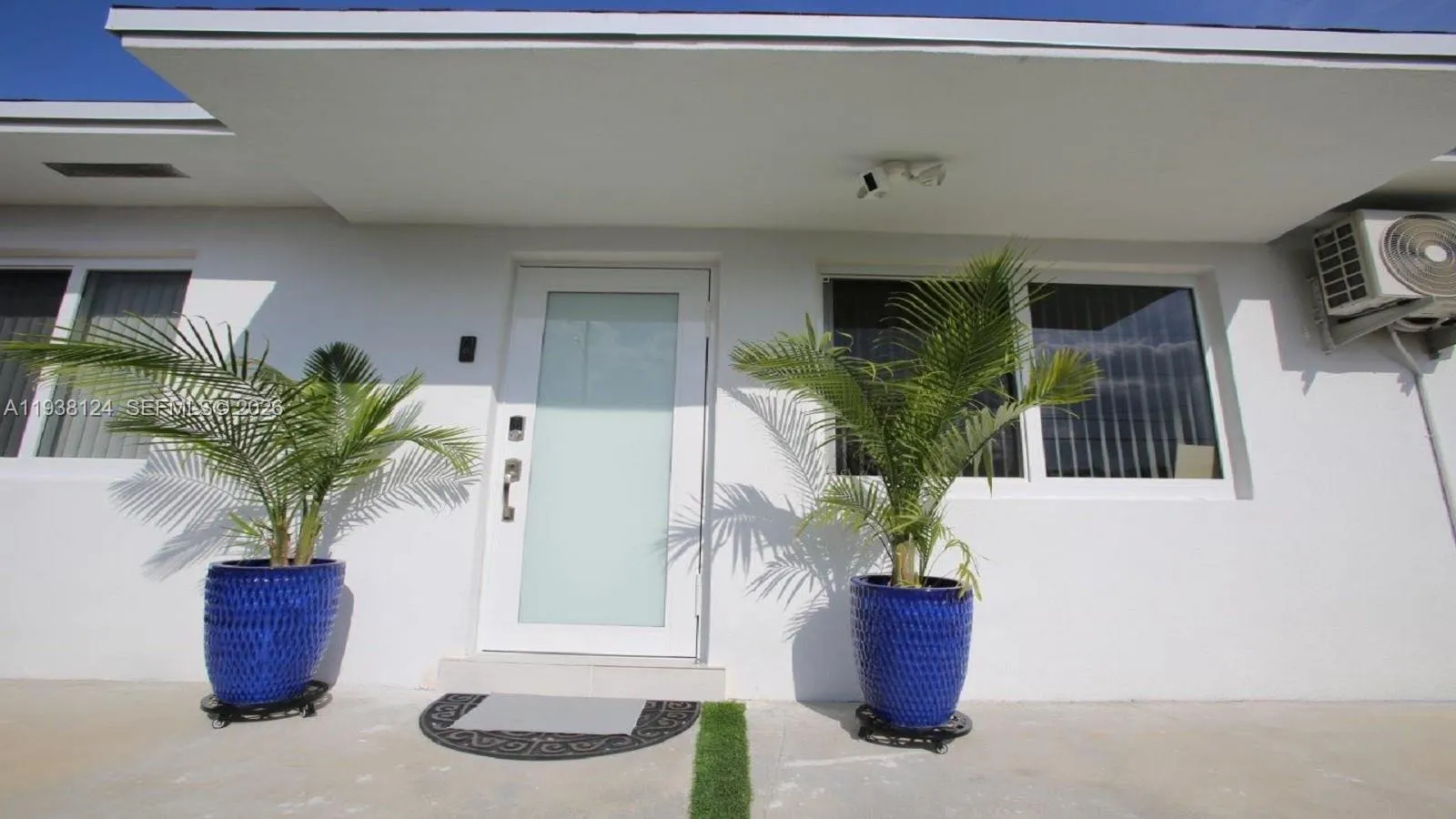 3 bedroom 2 bath for sale at 798 W 31st St, Hialeah FL 33012