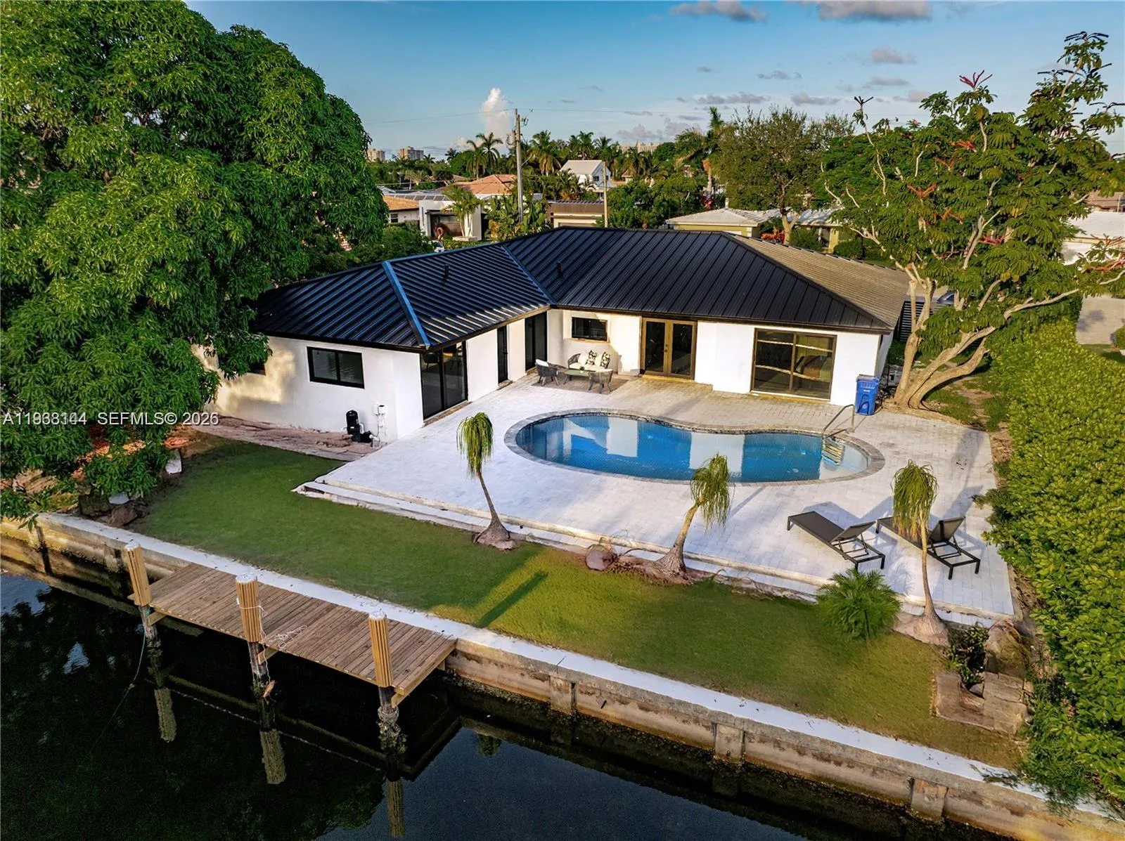 5561 NE 28th Ave, Fort Lauderdale FL 33308