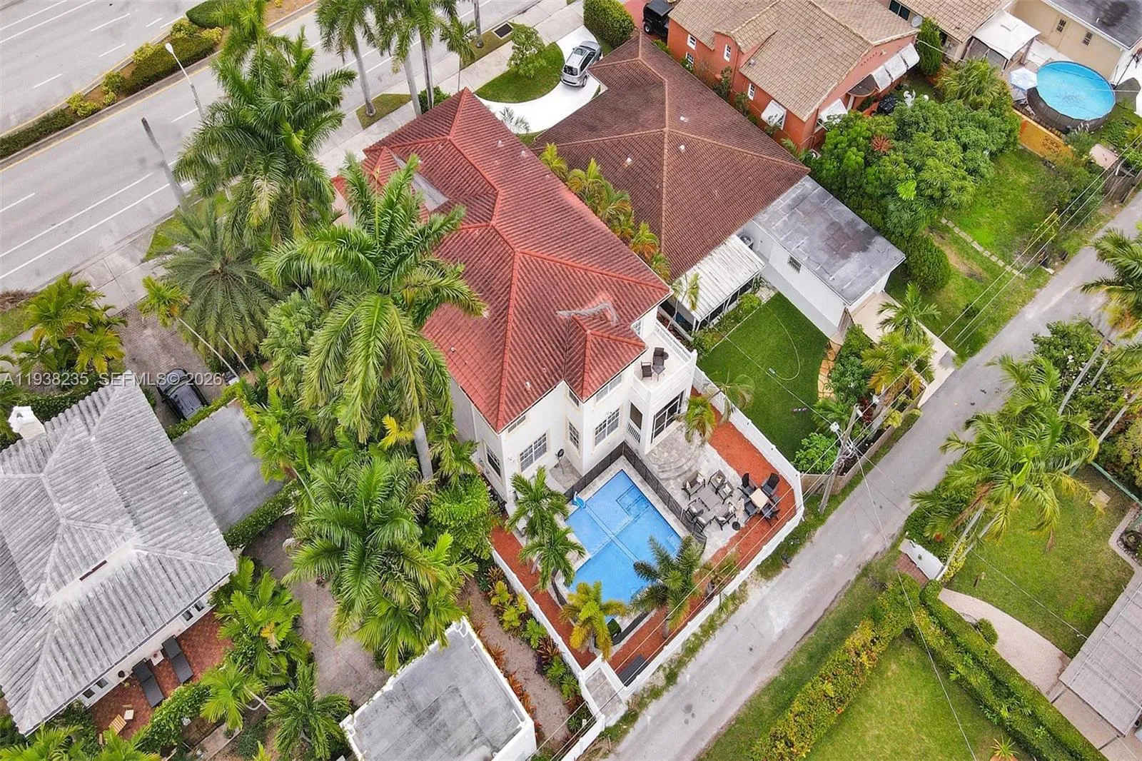 832 Hollywood Blvd, Hollywood FL 33019