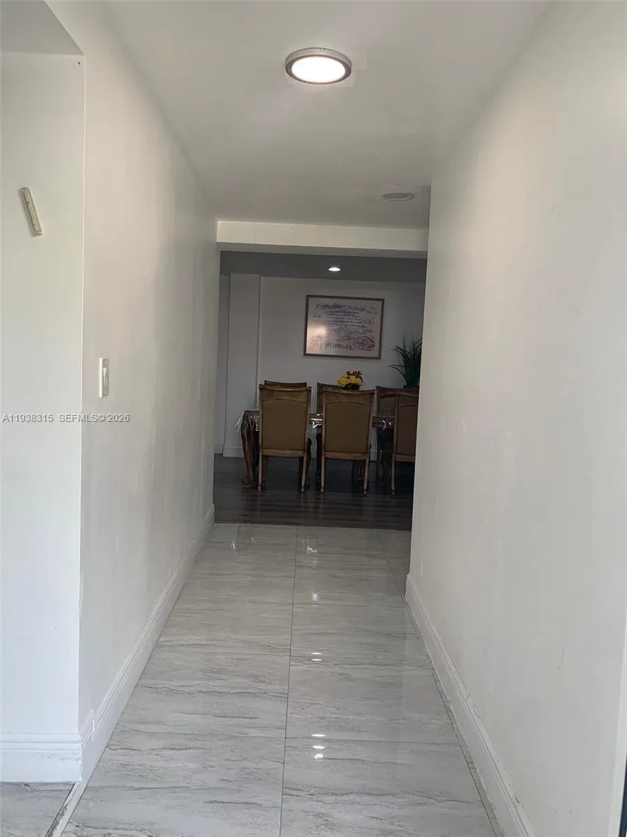 6620 Custer St, Hollywood FL 33024