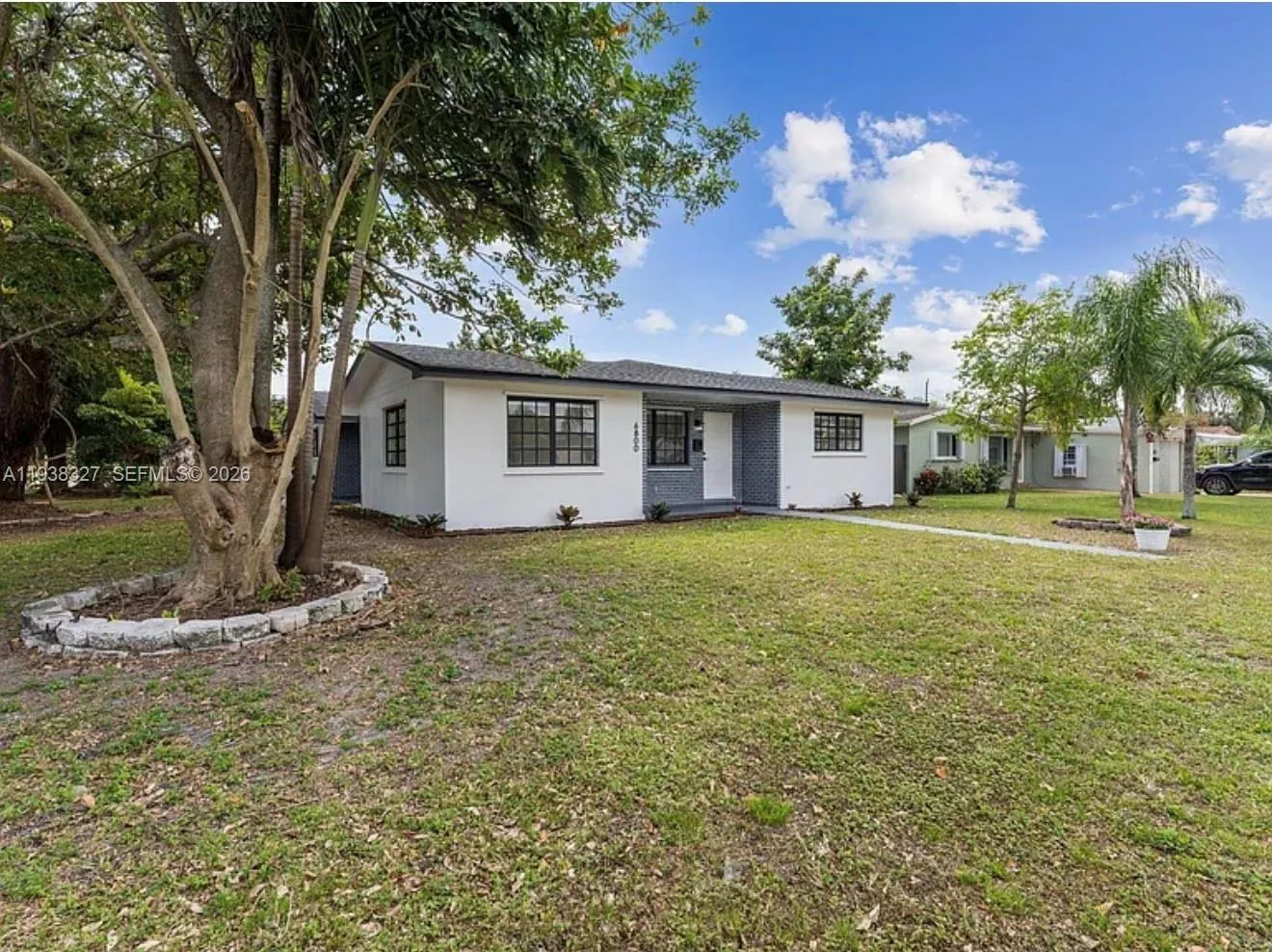 3 bedroom 2 bath for sale at 6800 SW 10th Ct, Pembroke Pines FL 33023