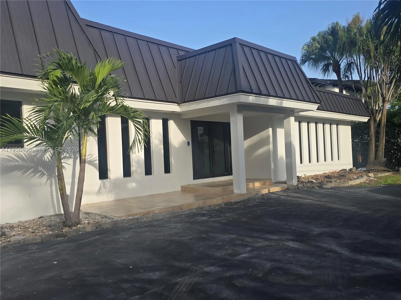 1201 Diplomat Pkwy, Hollywood FL 33019