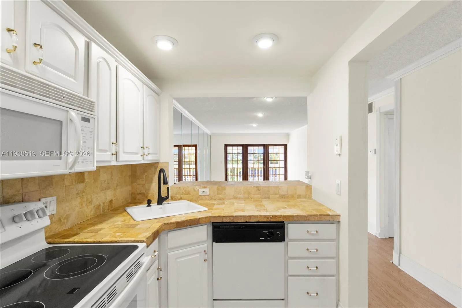 455 Paradise Isle Blvd # 402, Hallandale Beach FL 33009