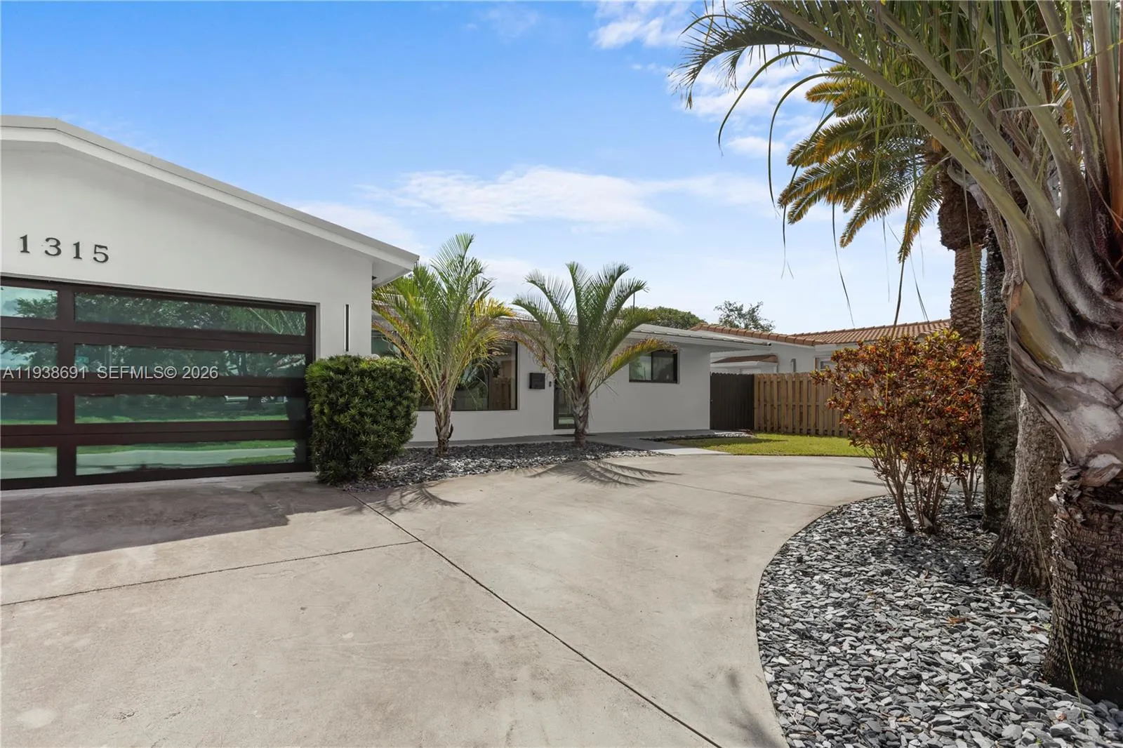 1315 N 47th Ave, Hollywood FL 33021