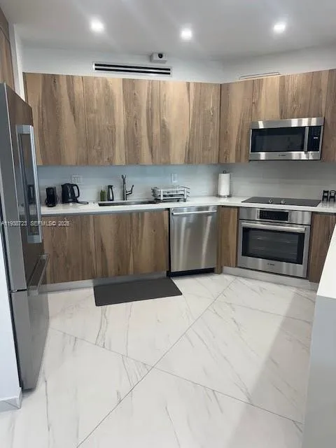 3 bedroom 3 bath for sale at 19500 Turnberry Way # 12A, Aventura FL 33180