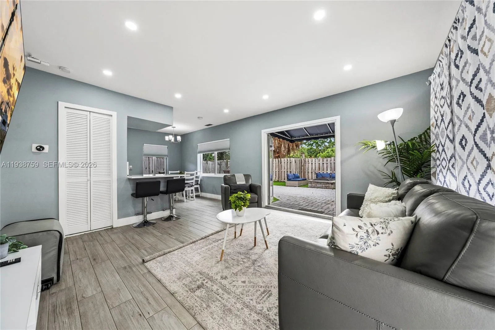 1400 NE 14th St, Fort Lauderdale FL 33304