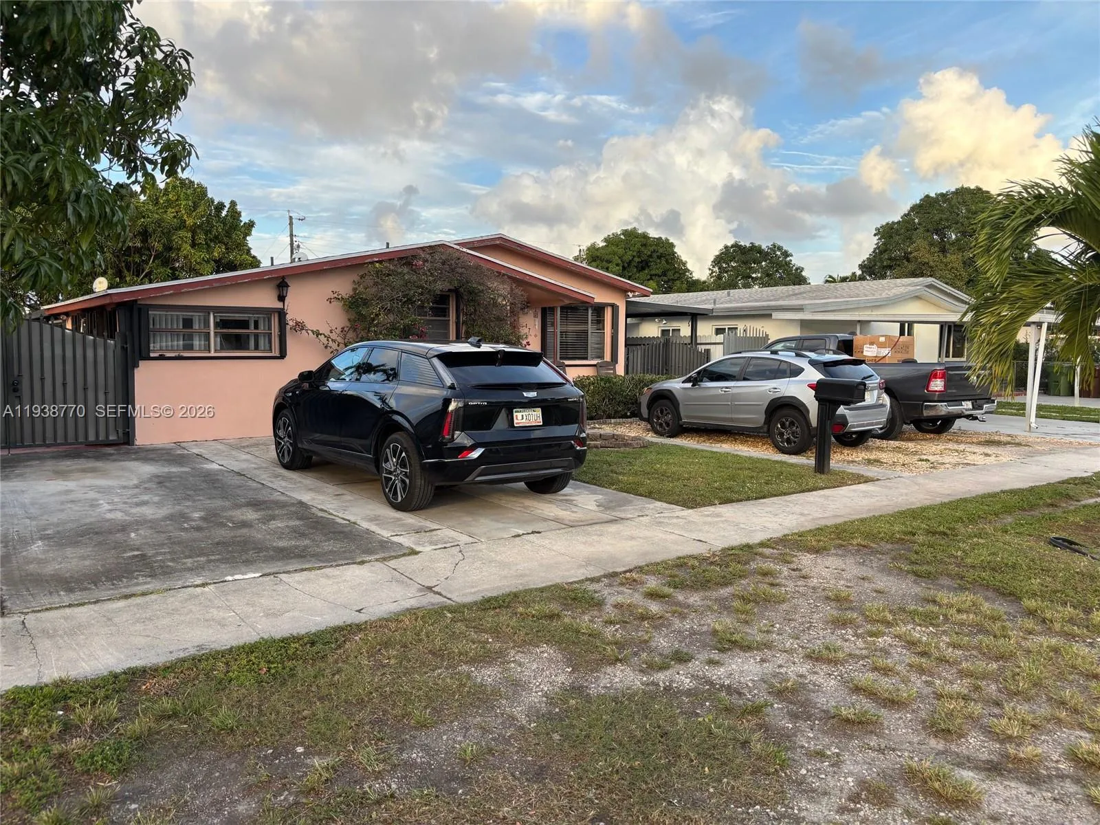 17 E 50th Pl, Hialeah FL 33013