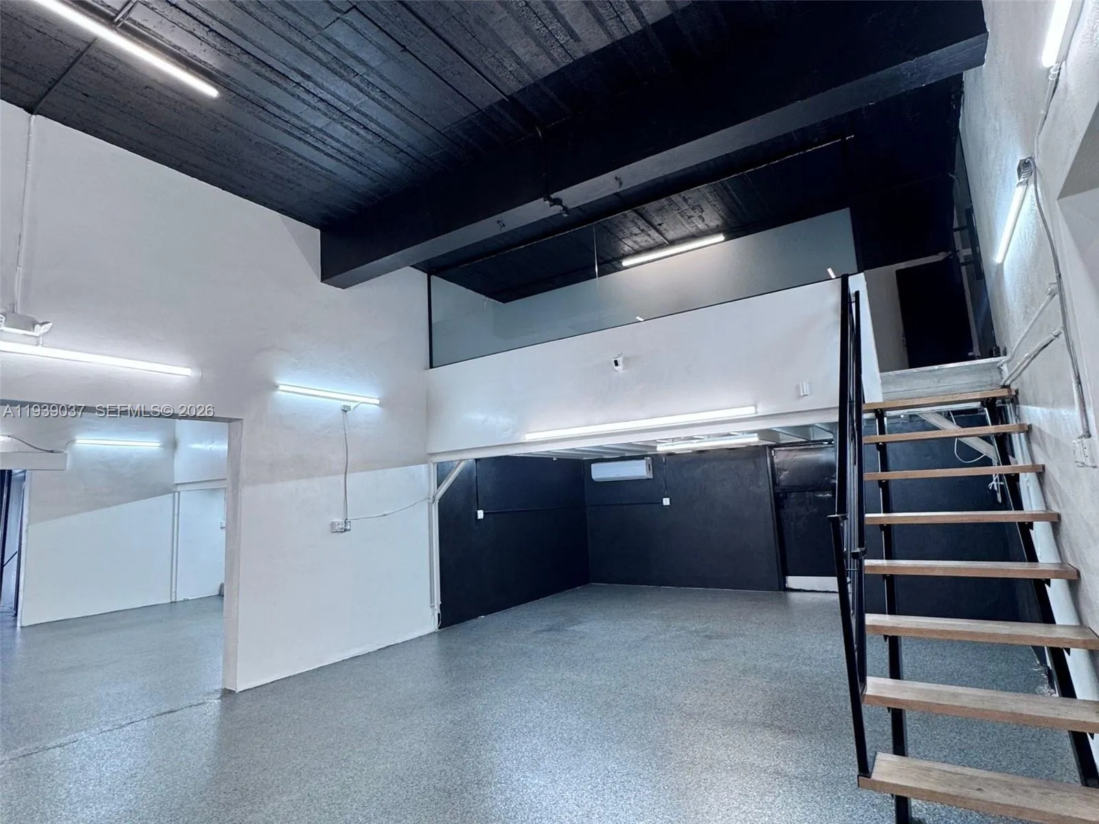 15 NW 9th Ave, Fort Lauderdale FL 33311