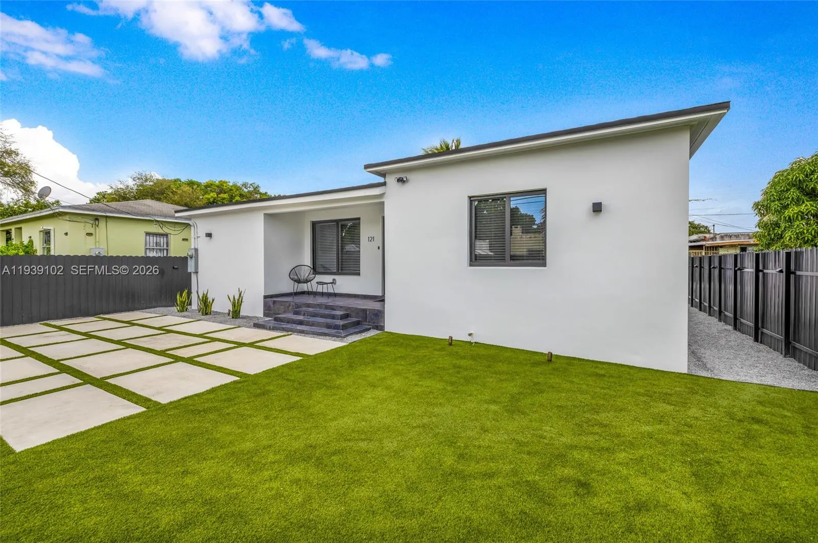 121 NW 53rd St, Miami FL 33127