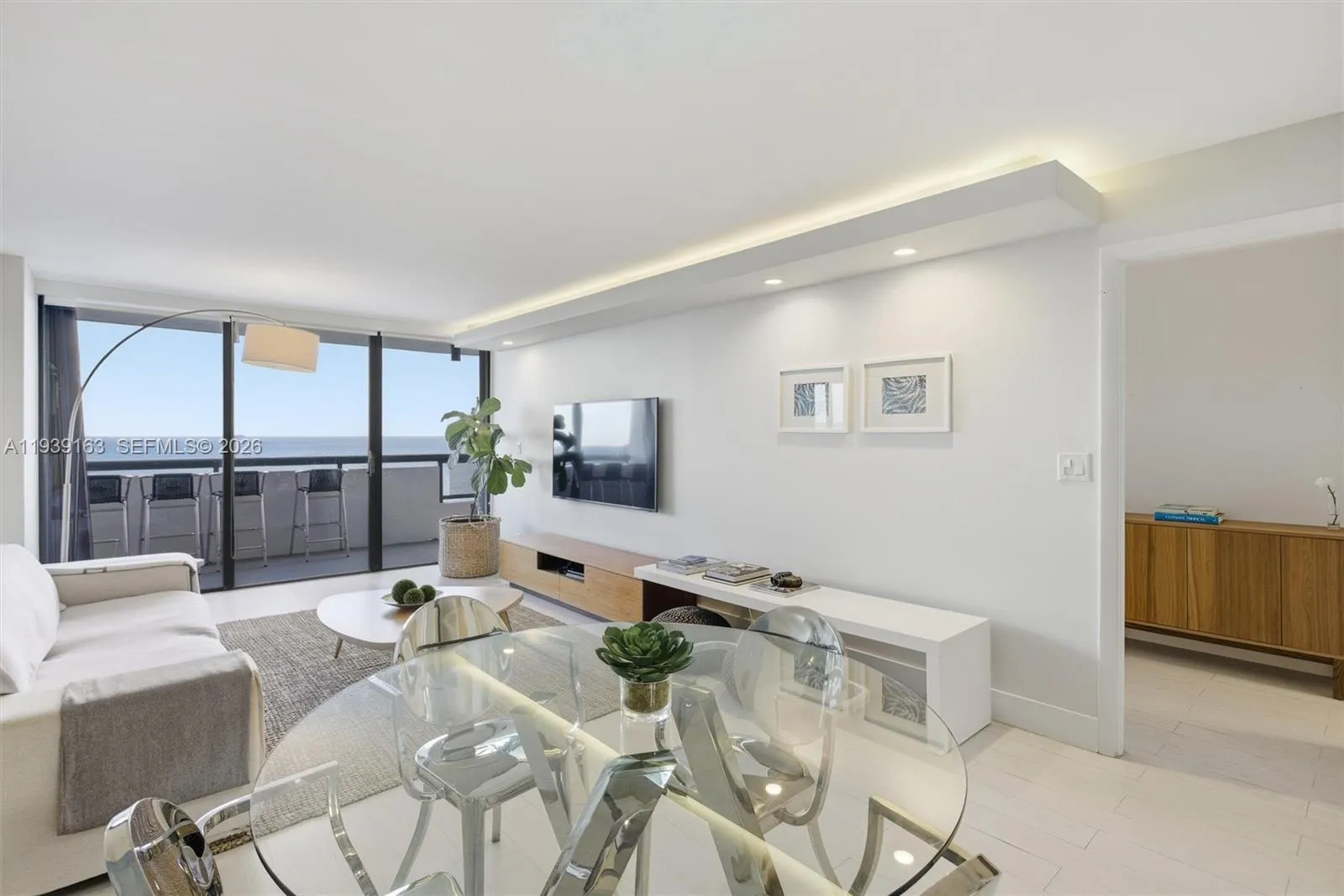 2555 Collins Ave # 2105, Miami Beach FL 33140