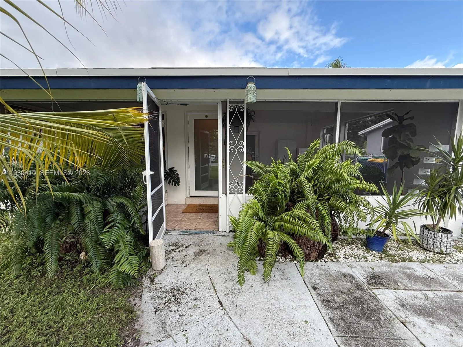 4641 SW 25th Ter, Dania Beach FL 33312
