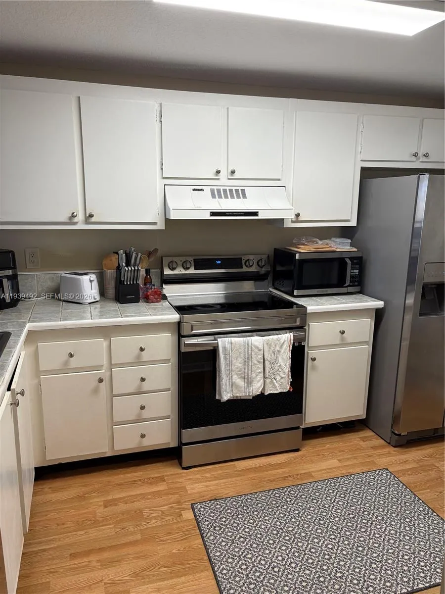 17 Royal Palm Way # 4040, Boca Raton FL 33432