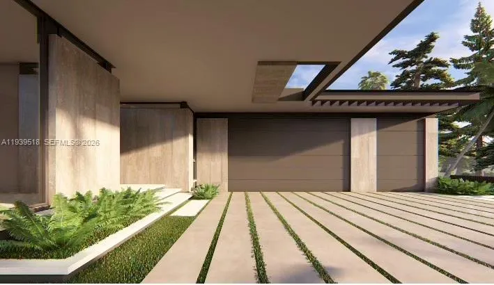 1049 S Southlake Dr, Hollywood FL 33019