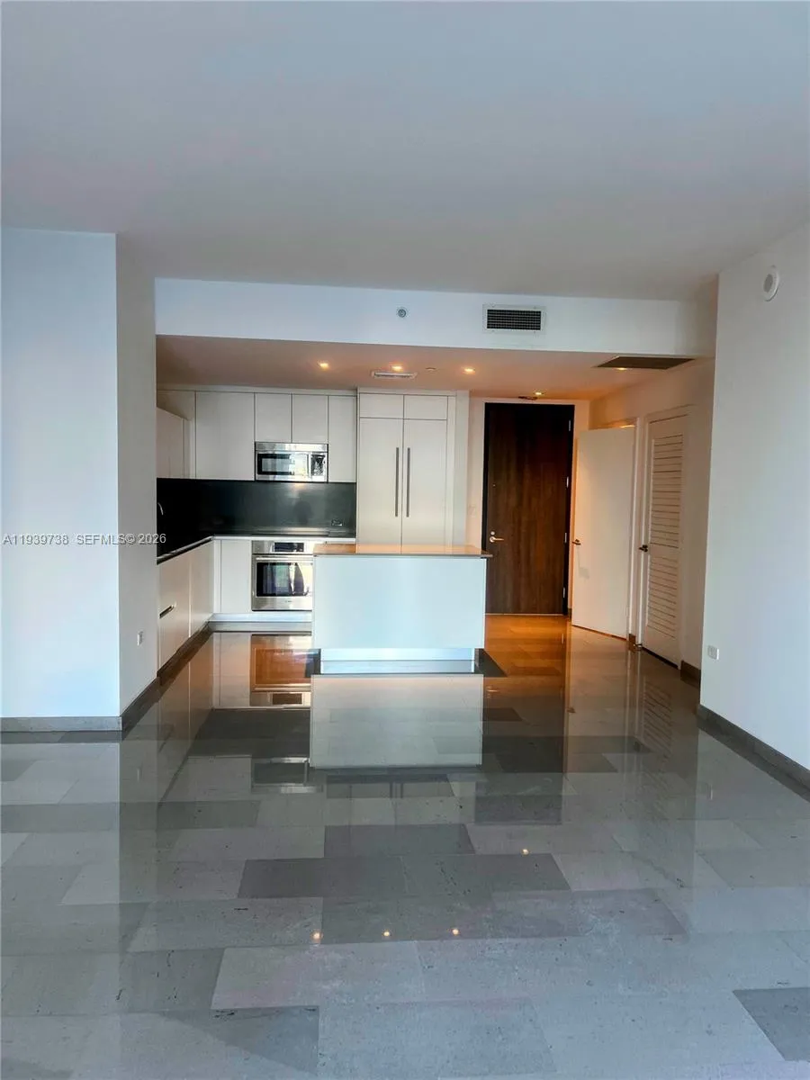 2 bedroom 2 bath for sale at 88 SW 7th St # 1205, Miami FL 33130