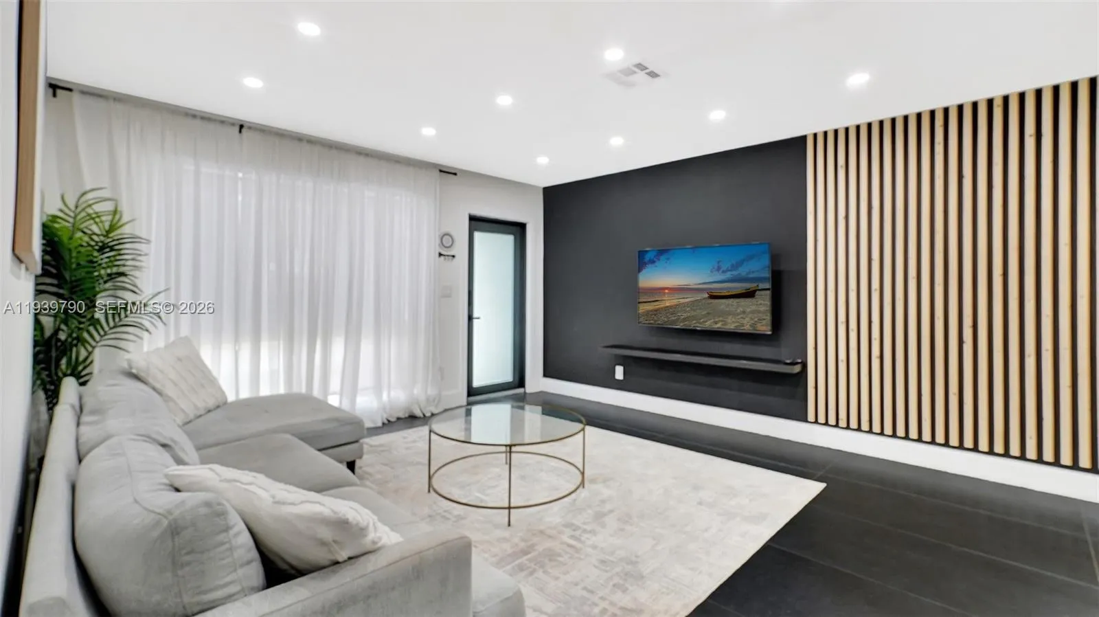 603 N 32nd Ave, Hollywood FL 33021