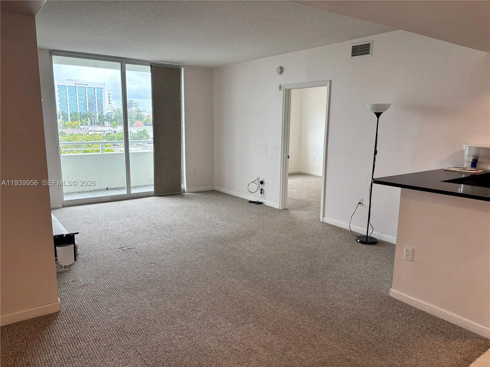 2 bedroom 2 bath for sale at 2775 NE 187th St # 403, Aventura FL 33180