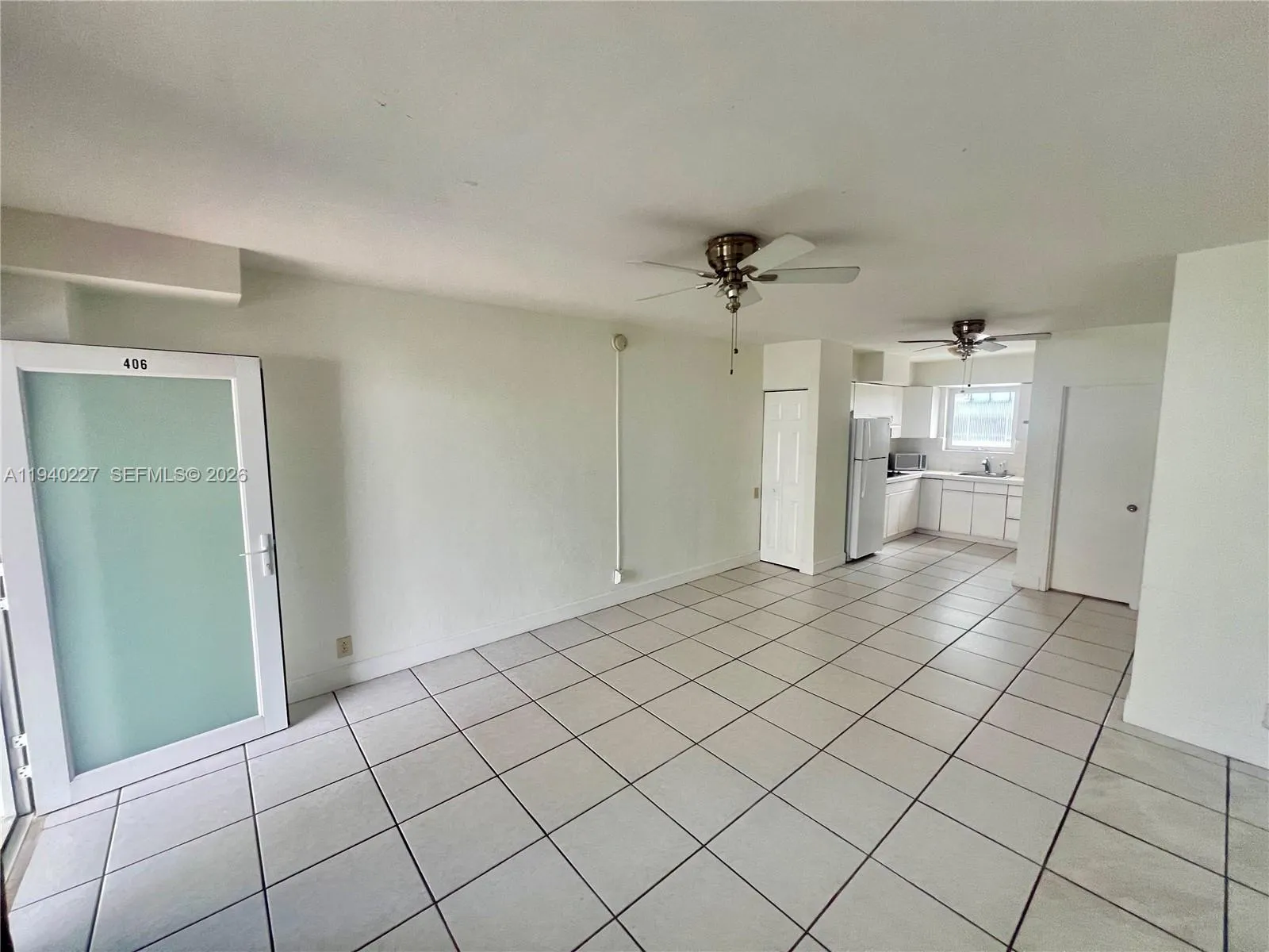 158 Ocean Dr # 406, Miami Beach FL 33139