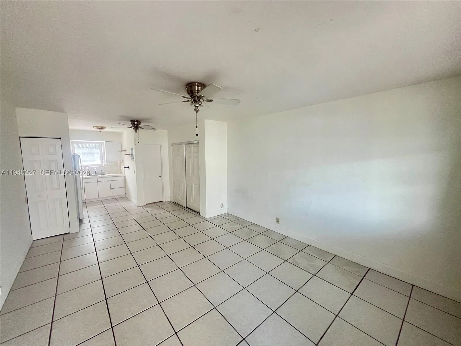 158 Ocean Dr # 406, Miami Beach FL 33139