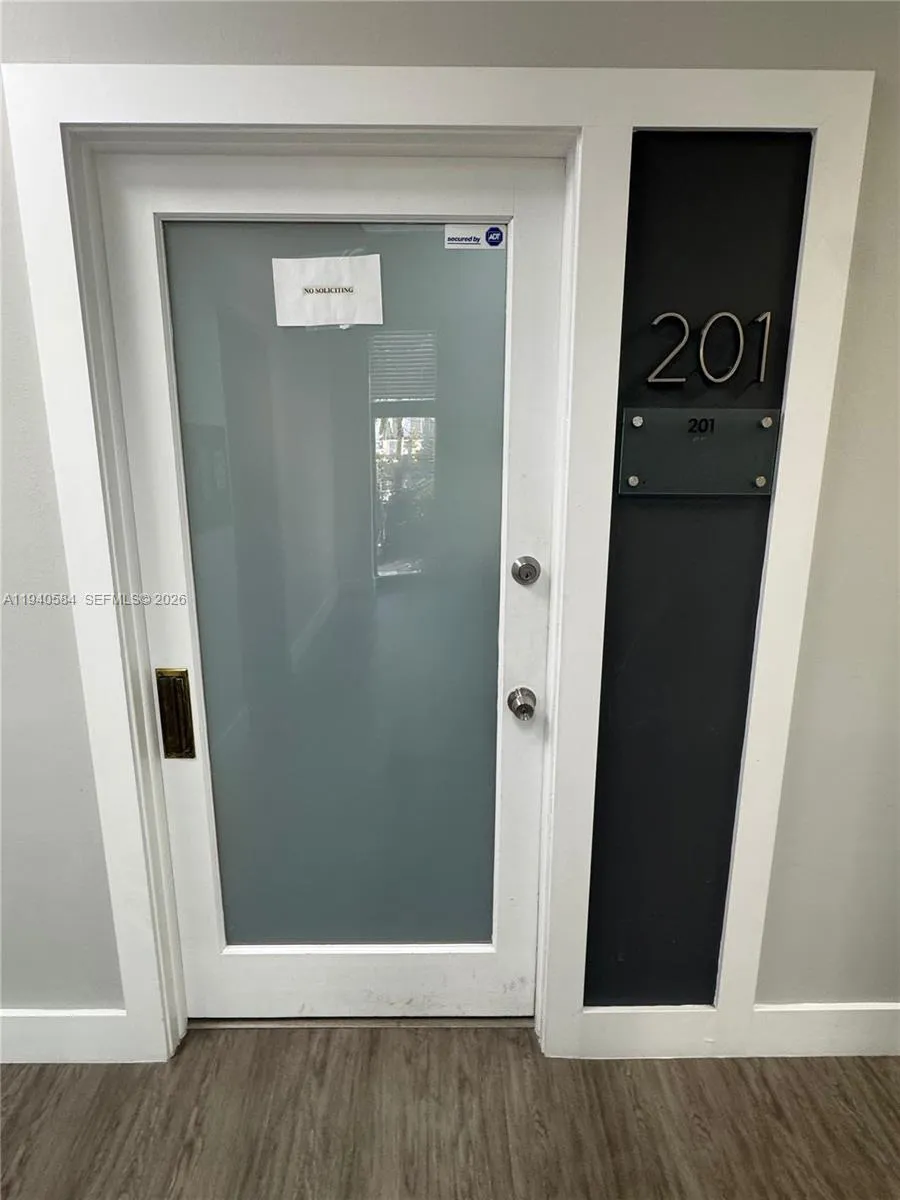 2625 Ponce De Leon Blvd # 201, Coral Gables FL 33134