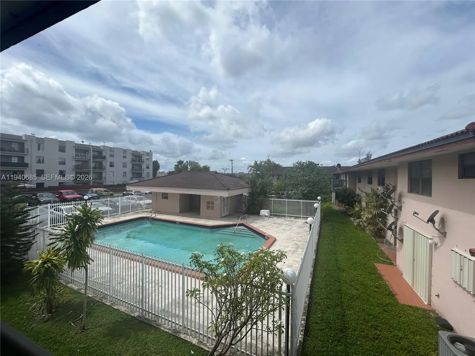 5851 W 20th Ave # 409, Hialeah FL 33012