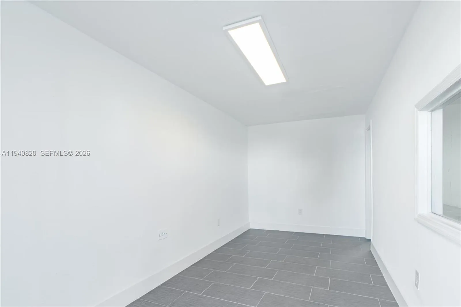 1672 W 31st Pl, Hialeah FL 33012