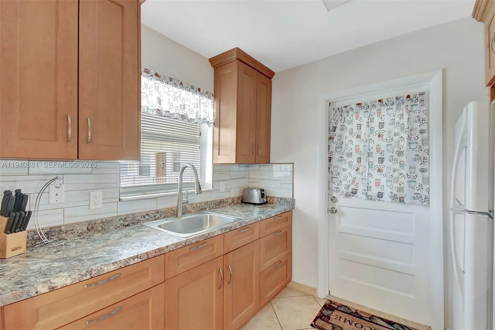 415 NE 2nd St # 201, Hallandale Beach FL 33009