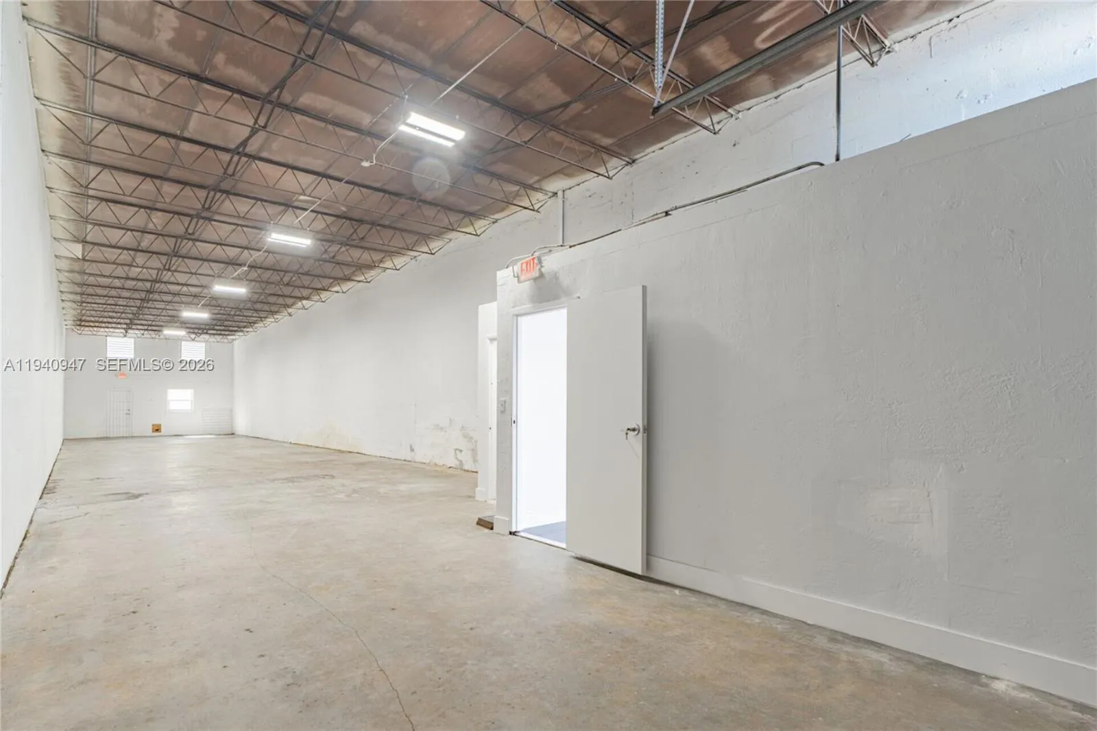 1676 W 31st Pl, Hialeah FL 33012