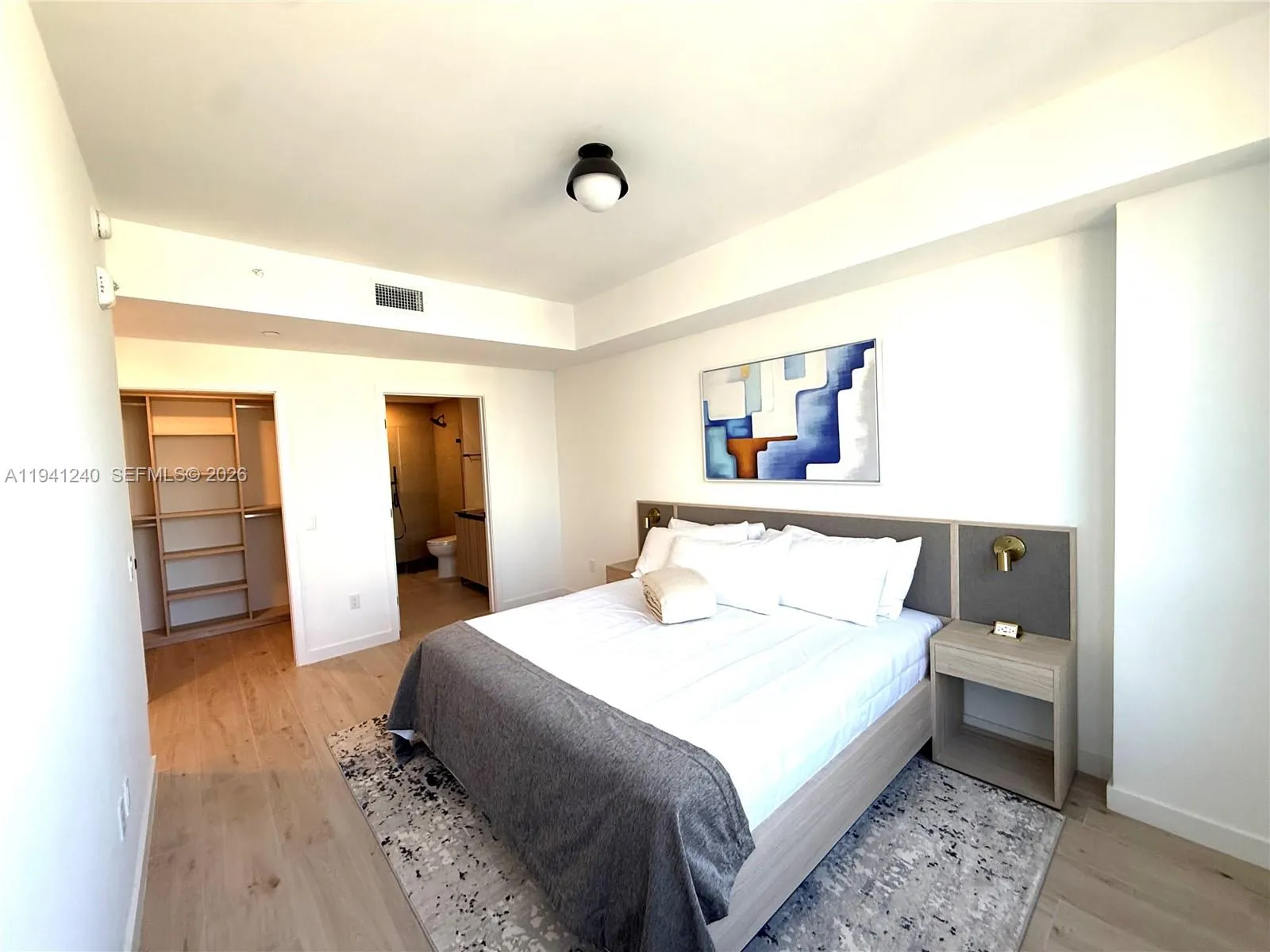 225 N MIAMI AVE # 3505, Miami FL 33132