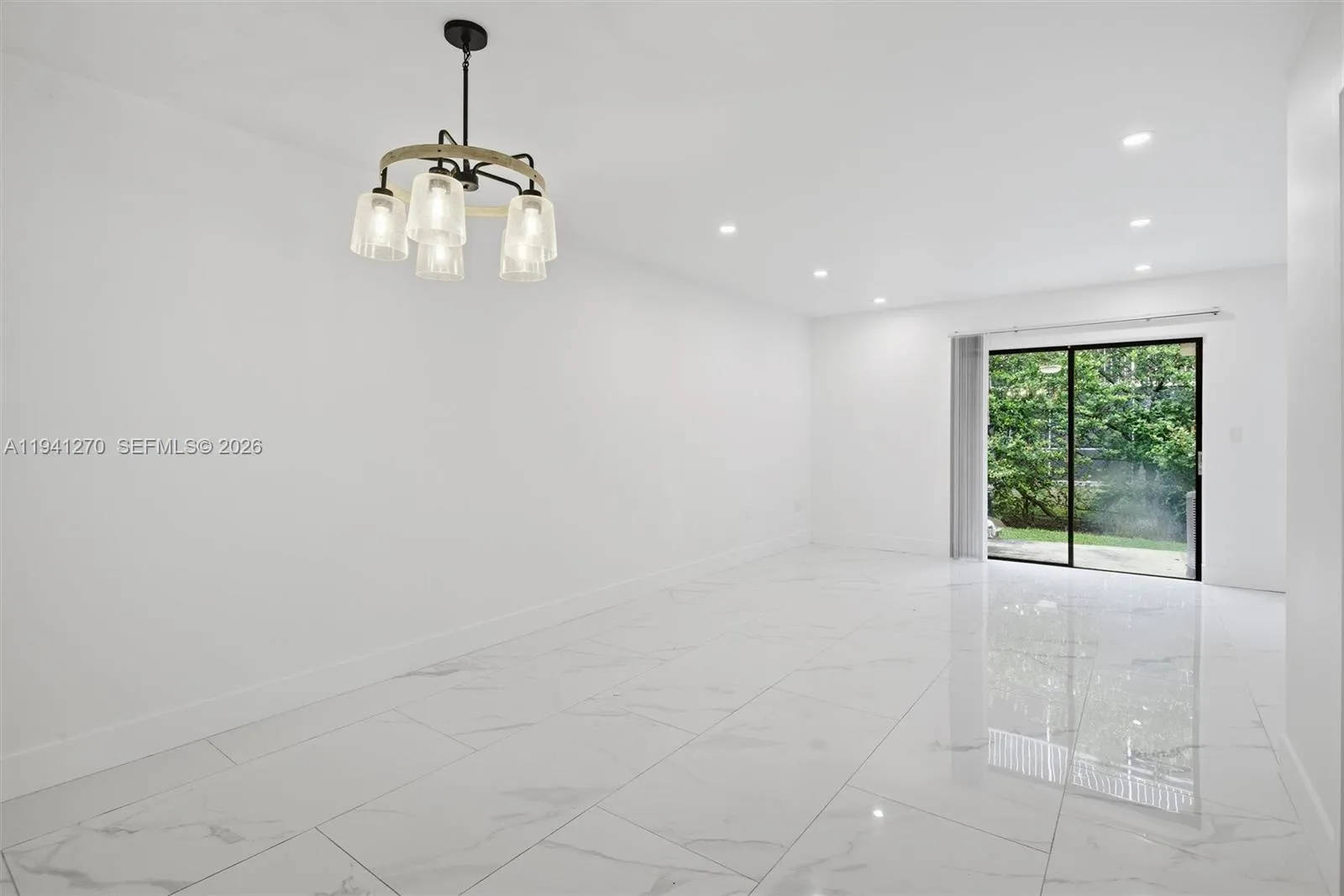 6850 NW 173rd Dr # 103, Hialeah FL 33015