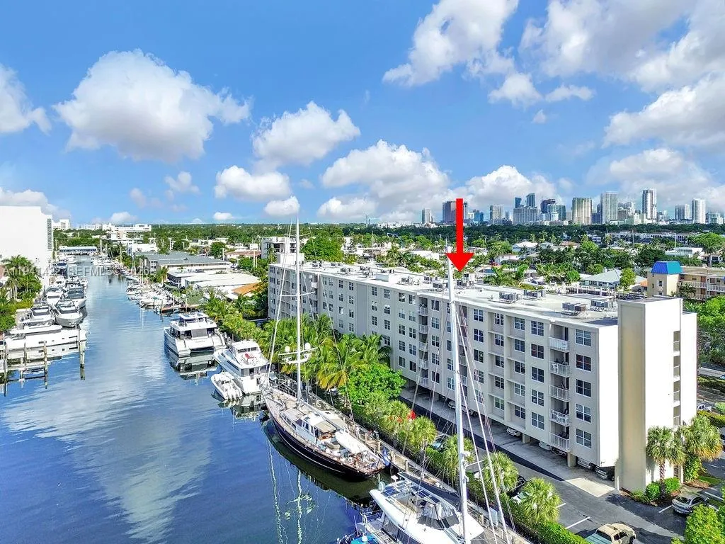 2 bedroom 2 bath for sale at 1600 SE 15th St # 313, Fort Lauderdale FL 33316