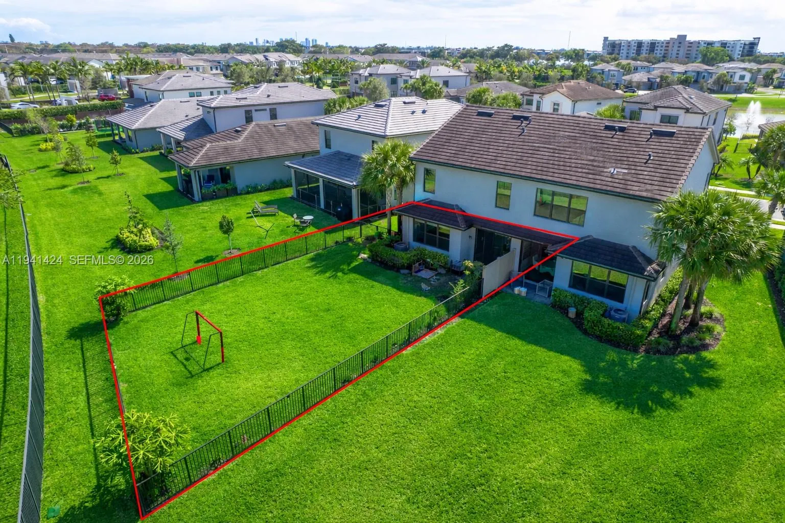 2343 Rollingwood Ct, Oakland Park FL 33309