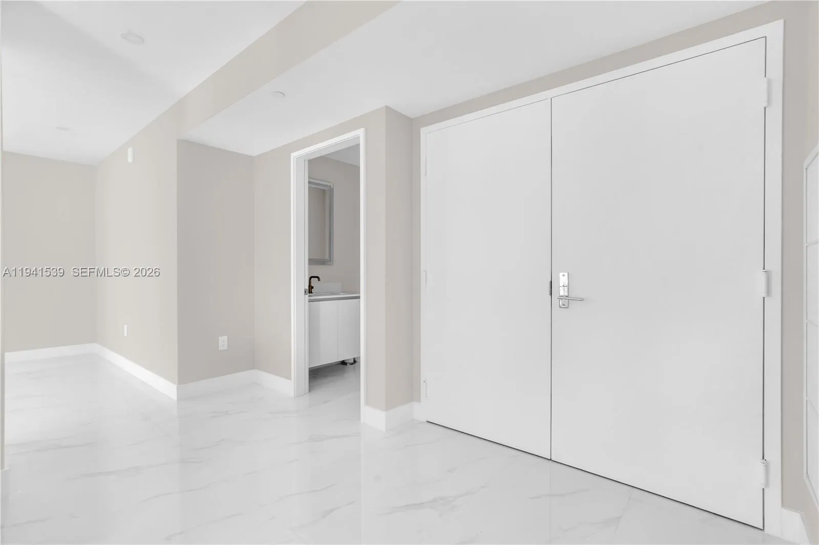 700 NE 24TH ST # 4501, Miami FL 33137