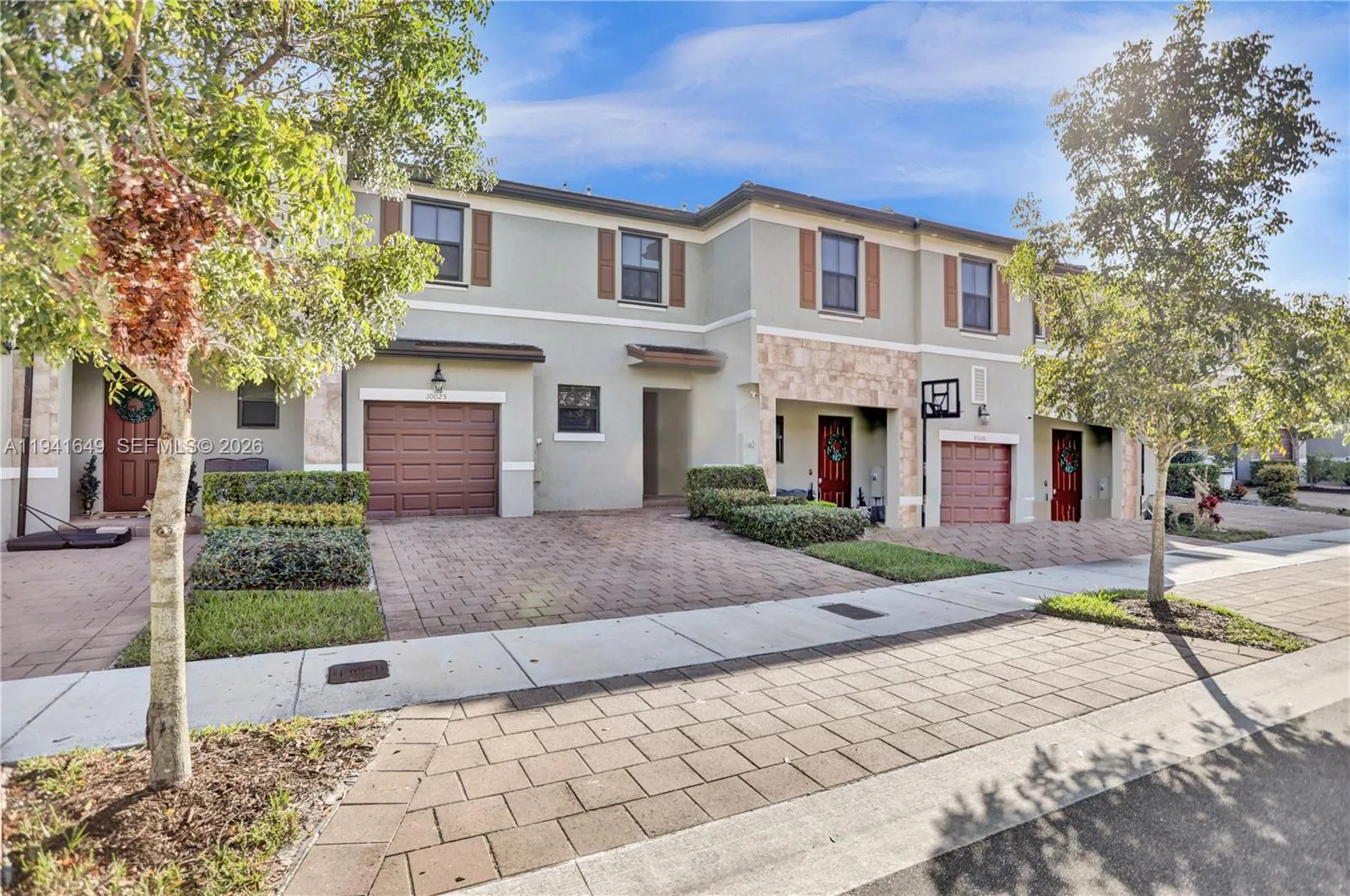 10025 W 32nd Ln, Hialeah FL 33018