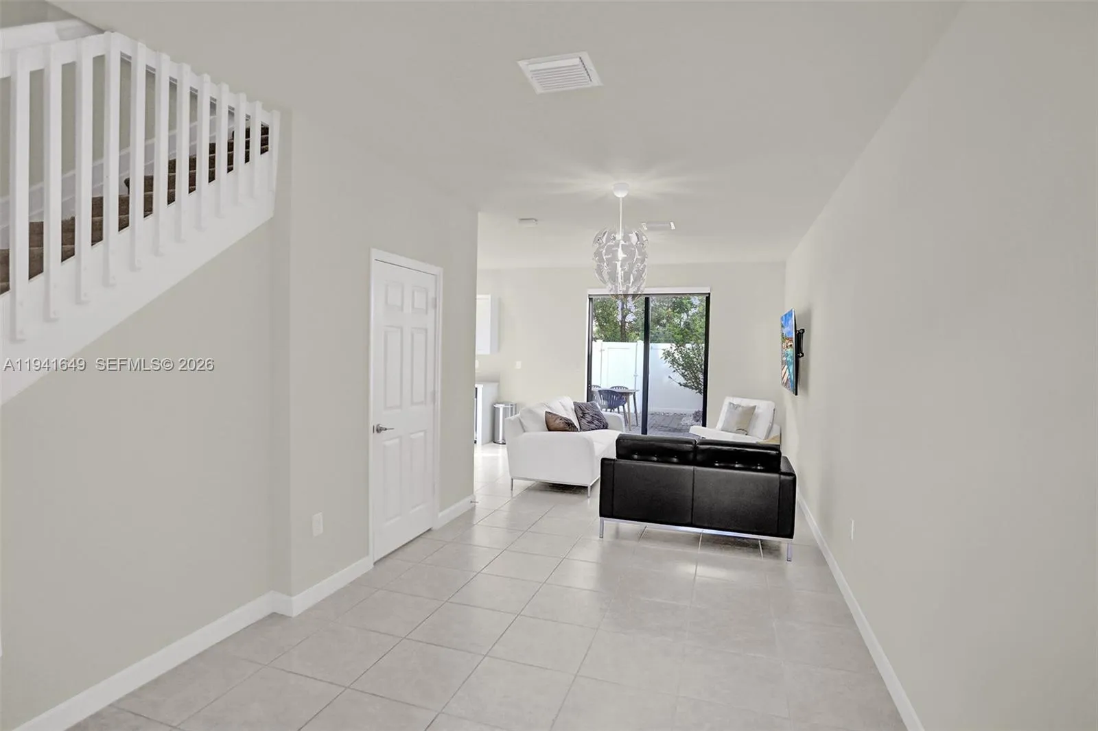 10025 W 32nd Ln, Hialeah FL 33018