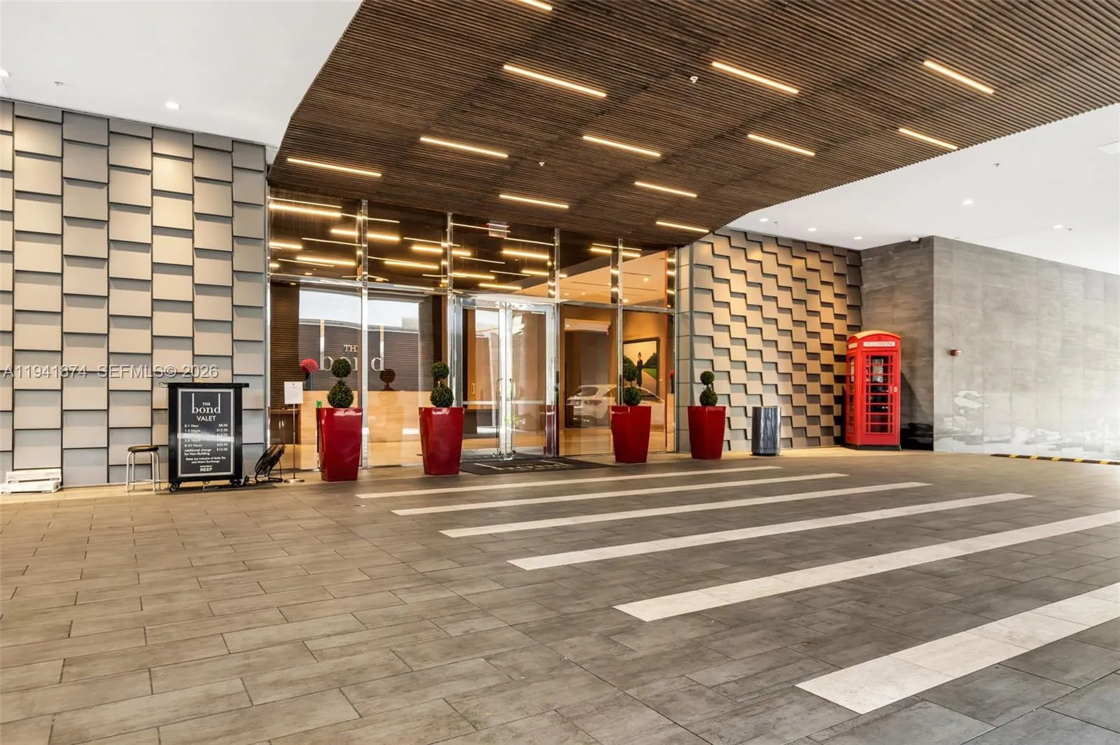 4 bedroom 4 bath for sale at 1080 Brickell Ave # 3901, Miami FL 33131