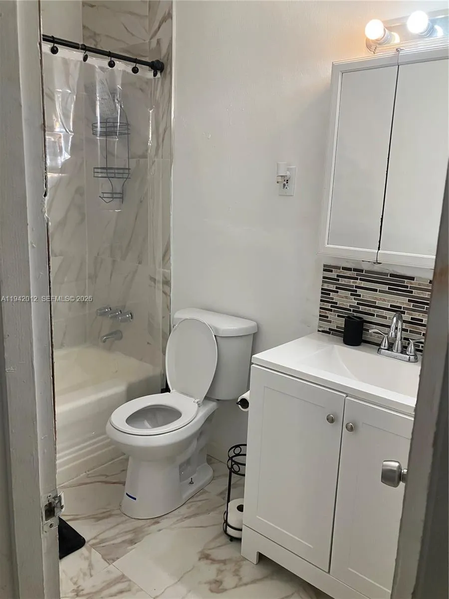 19551 NW 7th Ave, Miami Gardens FL 33169